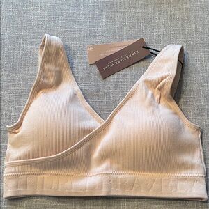 NWT! Kindred Bravery Soft Pink Bra - Medium